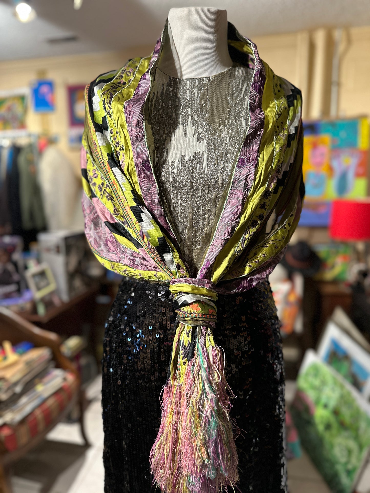 Tripp's Store / ACCESSORIES / Vintage Scarves / Wraps