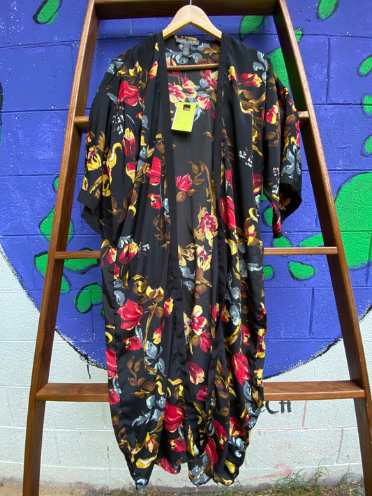 Tripp's Store : Vince Camuto floral kimono top // OS/ TU // Black with large floral kimono top NWT