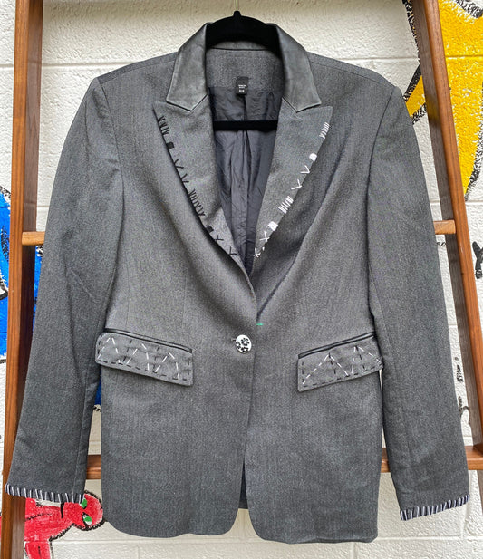 Tripp's Store : Gray and black custom stitched blazer // size 3/4 // Bespoke black leather trimmed blazer