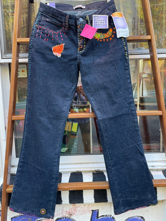 Tripp's Store : Bespoke Mid rise jeans // Size 6 Short // Embroidered hand stitch one of a kind 90s Mom cotton jeans